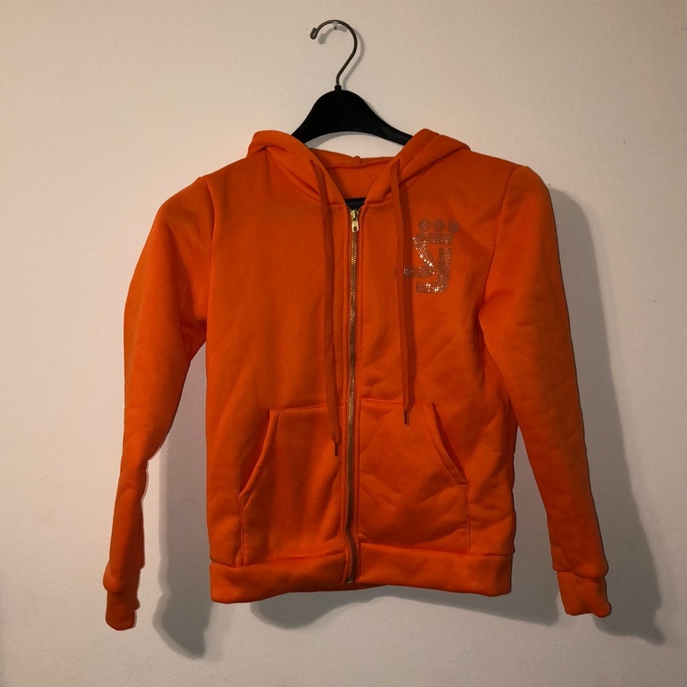Orange jogging set